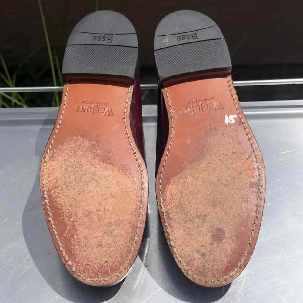 G.H. bass Co Weejuns Burgundy Leather Loafers with Tassel - Size 9 1/2 D